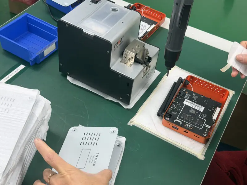 superbox assembling processs, superbox facility 3 superbox motherboard and component integration